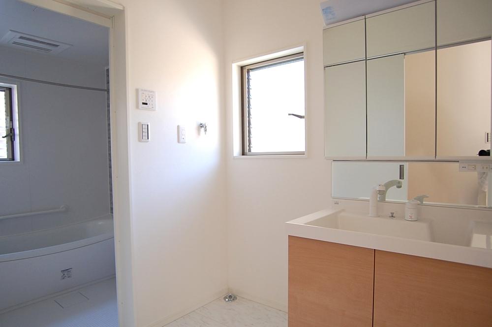 Wash basin, toilet. Also wash basin stylish and functional. 