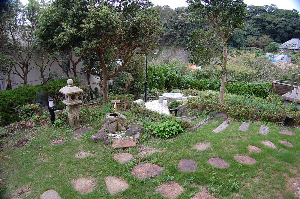 Garden. Local (March 2013) Shooting