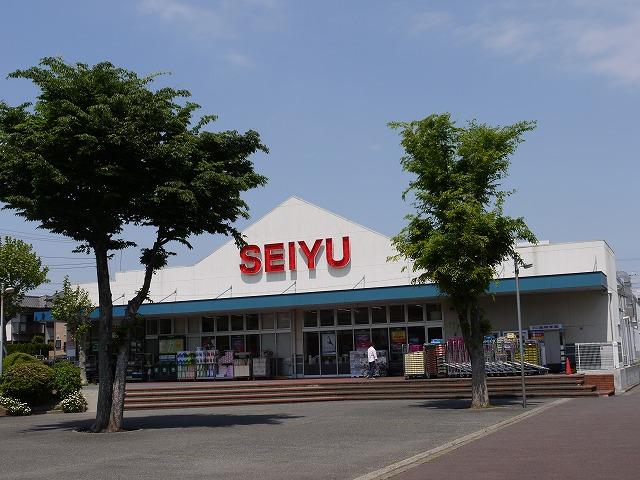 Supermarket. 320m up Seiyu store Highland store