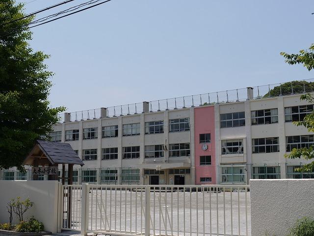 Primary school. Hisaki until elementary school 1600m