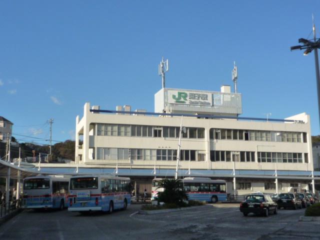 station. 1900m until JR Zushi Station