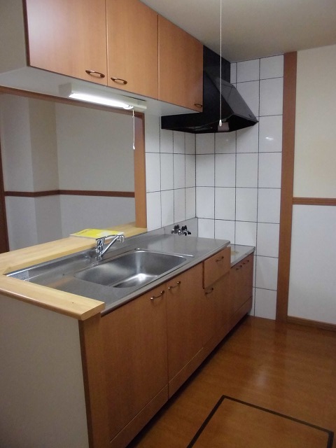 Kitchen. Face-to-face kitchen ☆ There is also under-floor storage ☆