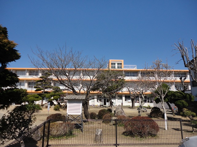 Primary school. Kami until Municipal Yamada Elementary School (Elementary School) 816m