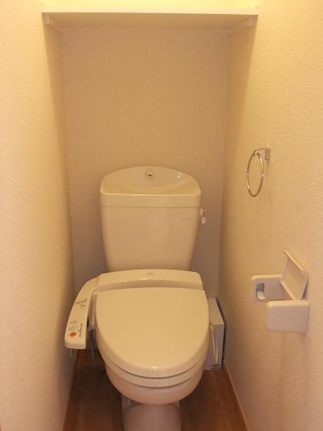 Toilet. It is a toilet with a bidet function ☆