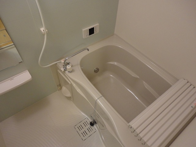 Bath. Reheating ・ With bathroom ventilation dryer ☆