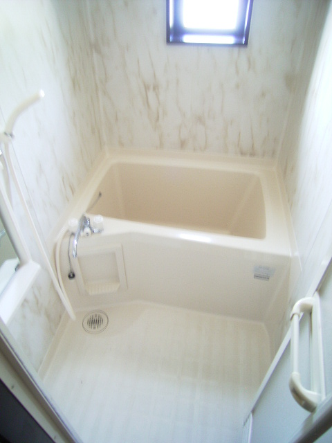 Bath. ※ The photograph is a reference.