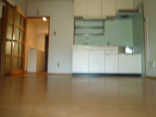 Kitchen.  ※ The photograph is the third floor of the room.