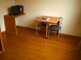 Living and room. table ・ Chair is also equipped