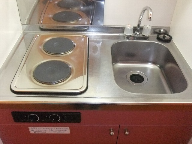Kitchen. 2-neck mini-kitchen with electric stove ☆