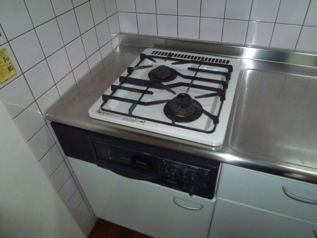 Kitchen. Two-burner stove