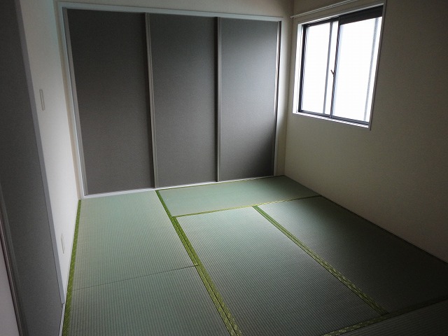Living and room. 6 is a Pledge of Japanese-style room ☆