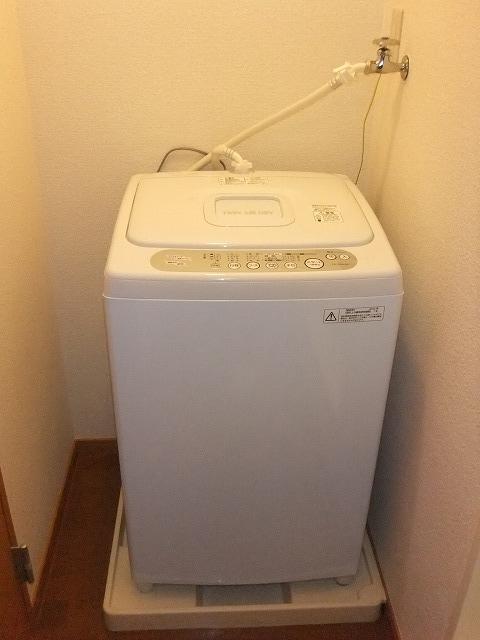 Other Equipment. It comes with the room full automatic washing machine ☆