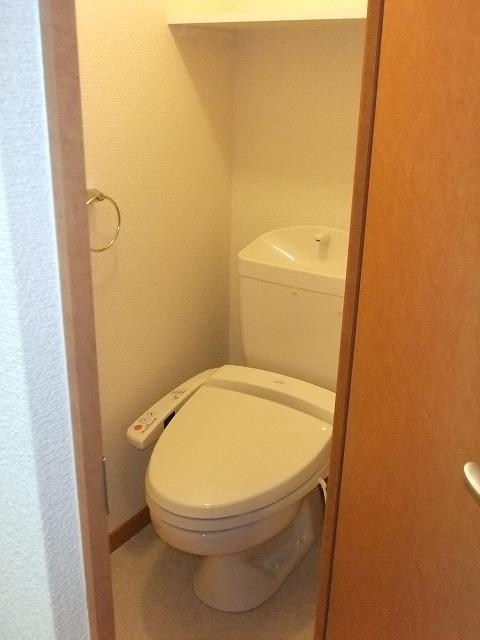 Toilet. It is comfortable with the toilet Washlet ☆