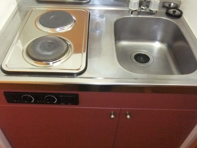 Kitchen. 2-neck with an electric stove ☆