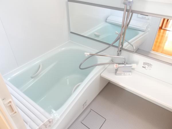 Bathroom. Please heal the fatigue of the day with a unit bus of new.
