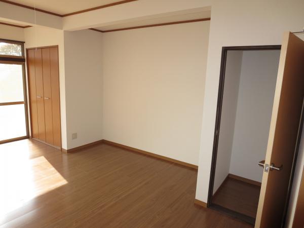 Local appearance photo. Entrance went immediately of 8 tatami Western-style