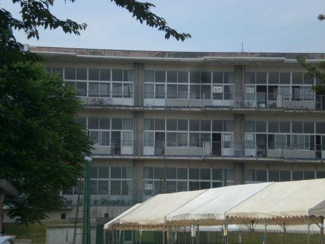 Primary school. 797m to Kikuyo Municipal Kikuyo Central Elementary School (elementary school)