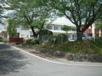 Primary school. Koshi to South Elementary School 1820m
