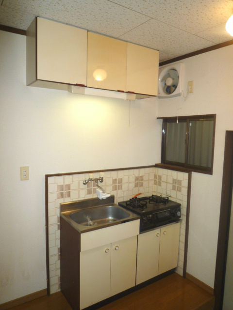 Kitchen. It comes with a two-burner stove ☆