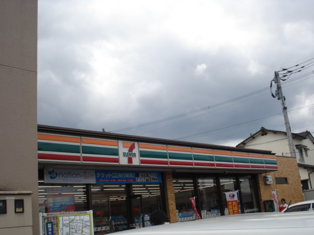 Convenience store. Seven-Eleven Kumamoto Shinchi estate before store up (convenience store) 678m