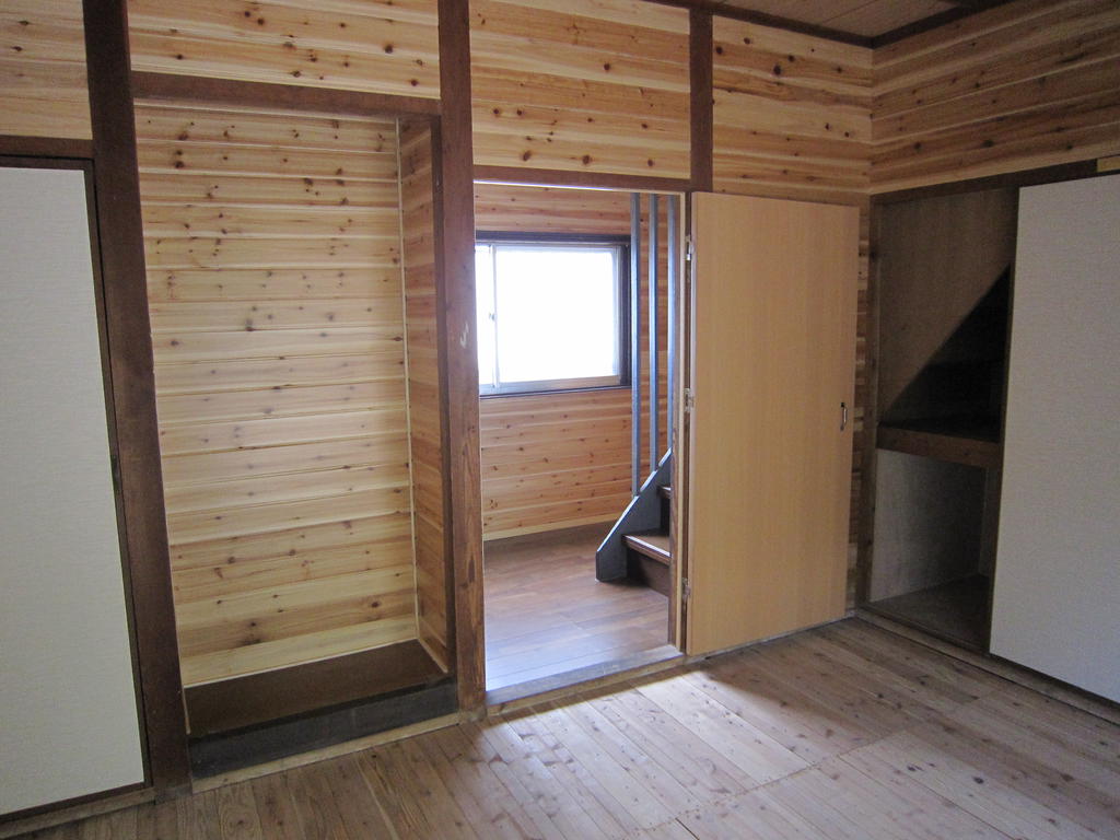 Other room space. Japanese-style room. Tatami puts from decided tenants.