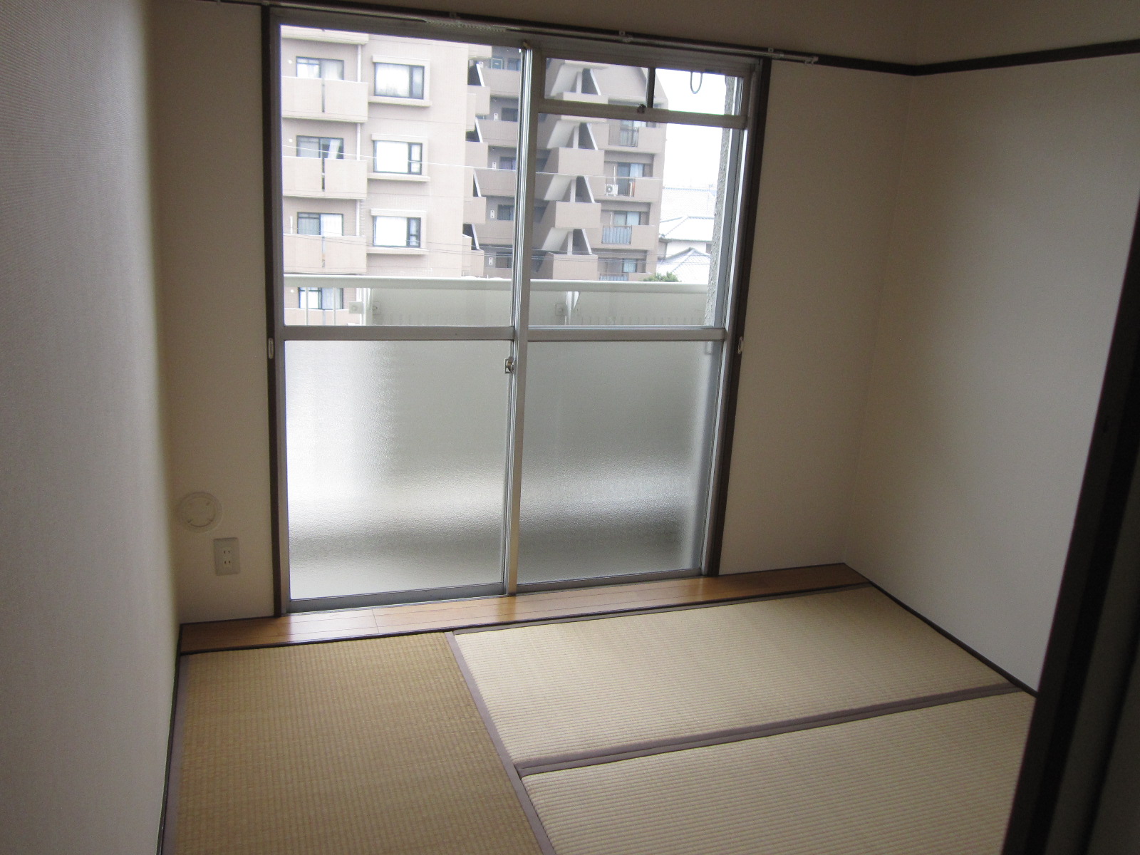 Living and room. There is also a Japanese-style room