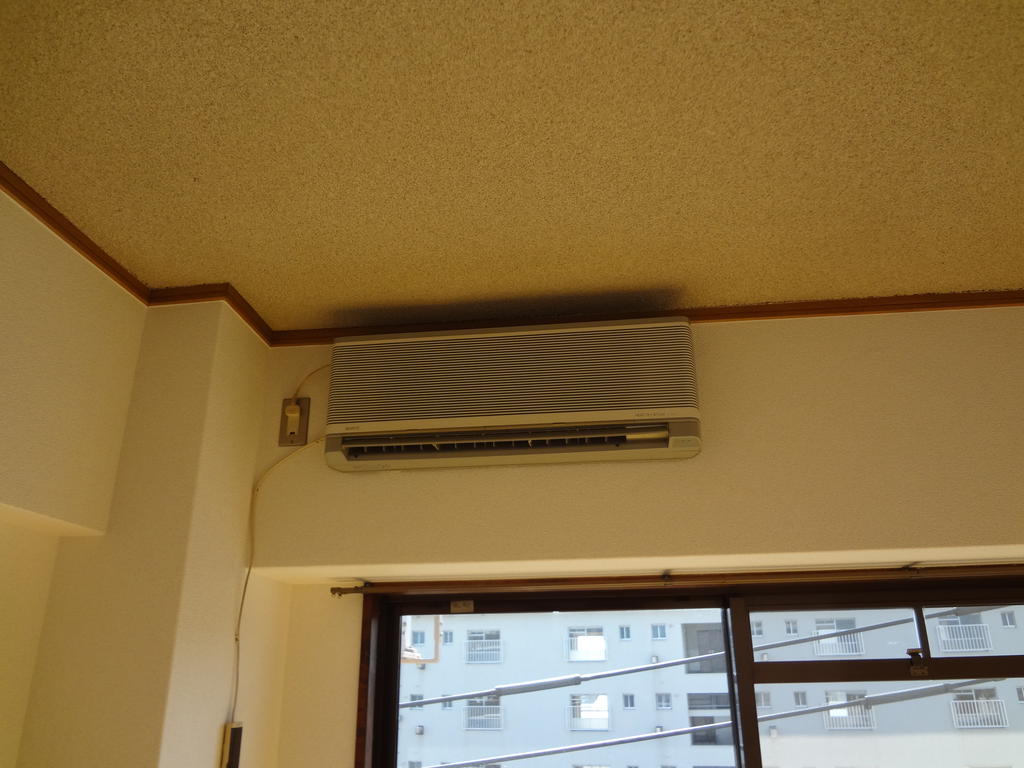 Other. Air-conditioned