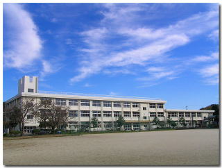 Junior high school. 1430m until the Kumamoto Municipal Sakurayama junior high school (junior high school)