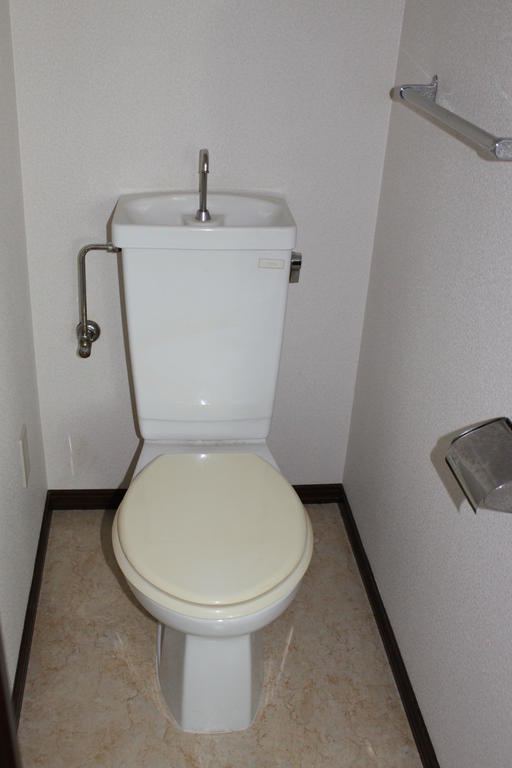 Toilet. Washlet will be installed