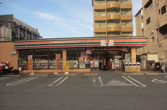 Convenience store. seven Eleven ・ 369m to Kumamoto Arayashiki store (convenience store)