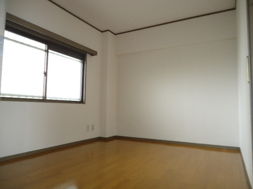 Other room space. Western-style (about 5.8 tatami mats)