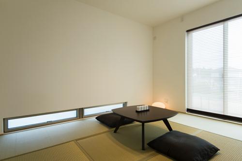 Non-living room. Living next to the Japanese-style room. Because the size is 6 Pledge, It is also possible to use as a private room.
