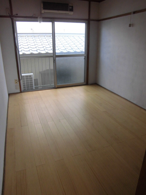 Other room space. Tatami → to flooring