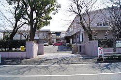 Primary school. Sakuragi to elementary school (elementary school) 850m