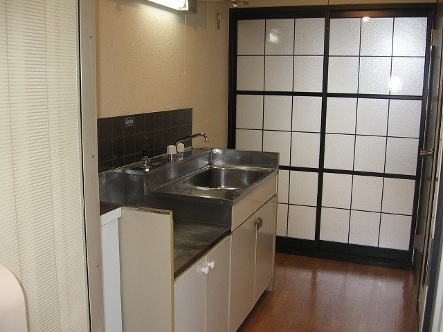 Kitchen. Gas stove correspondence. You can enjoy a self-catering