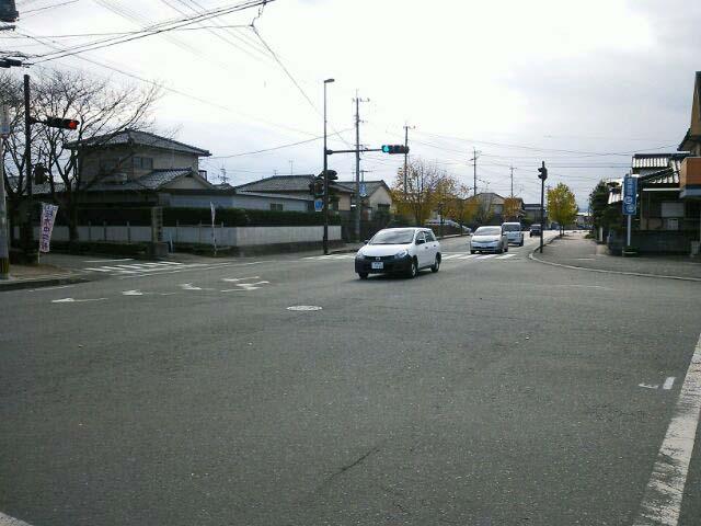 Streets around. It is the state of the 800m model house close to Koike Tatsuta line.