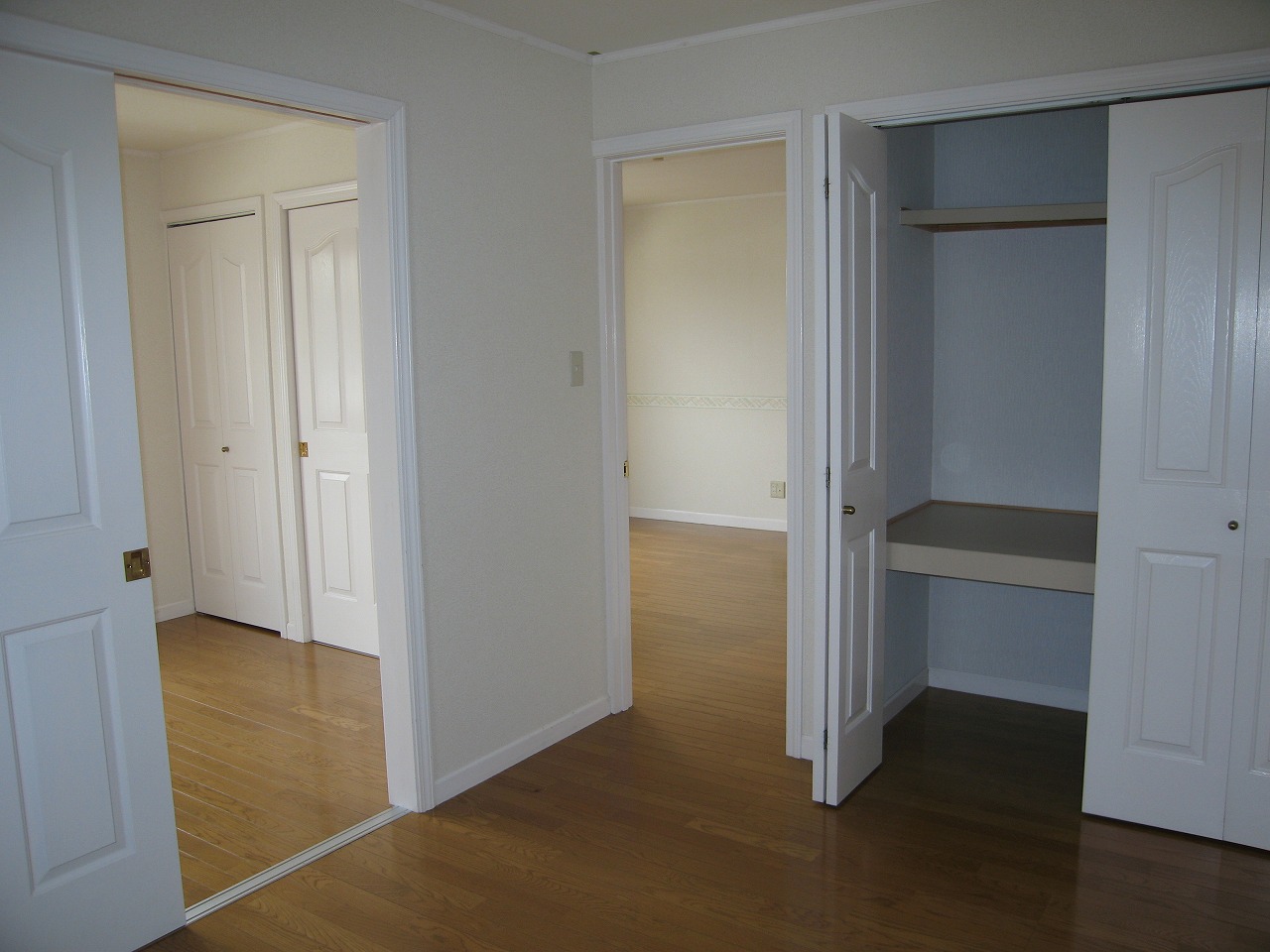 Other room space. West Western-style