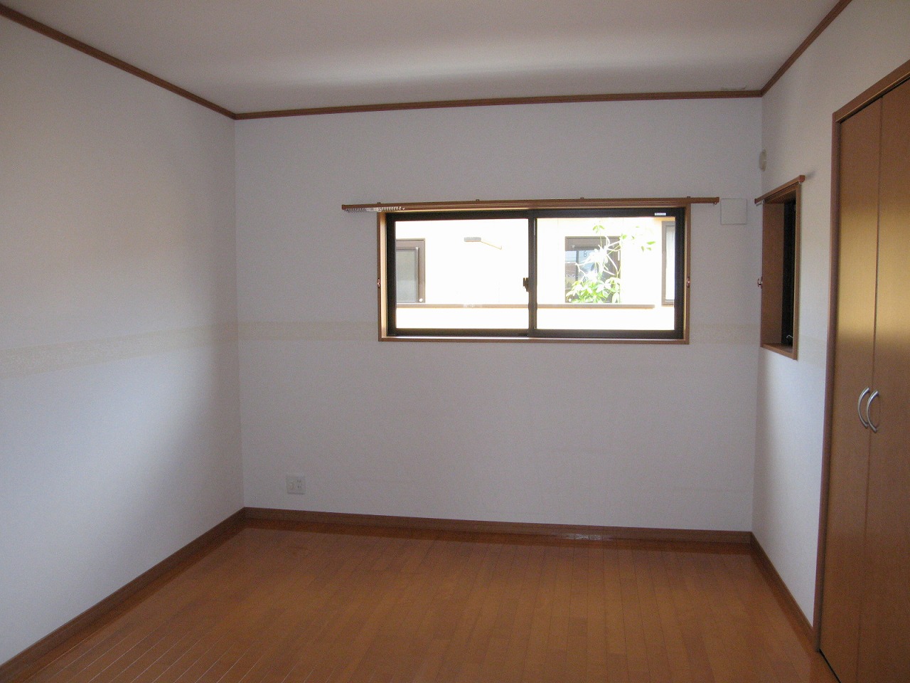 Other room space. 2F is north Western-style