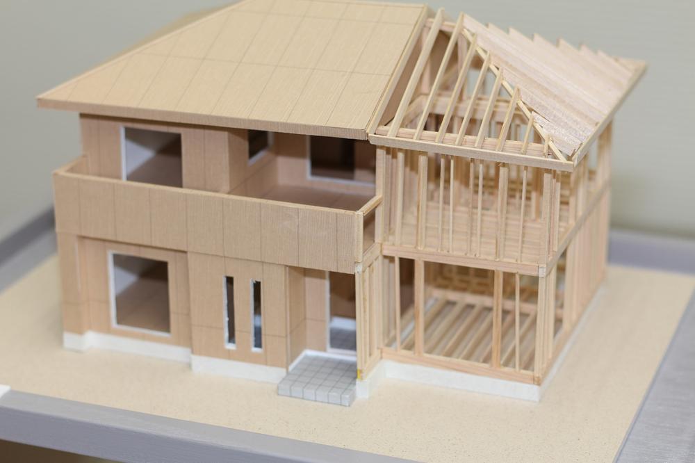 Other. Some in our meeting room, 2x4 is a model house model. 2x4 it can so that the structure can be seen well.