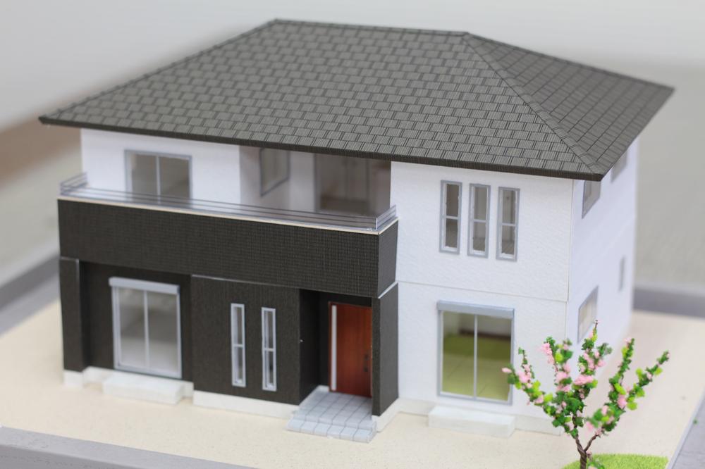 Other. Complete form of the model house model.