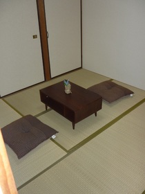 Living and room. Japanese-style room of Calm!
