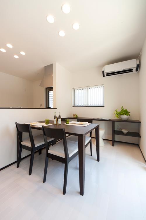 Other introspection. In the No. 12 place model house dining fixtures counter of buckwheat, It is possible in various ways, such as homework reading and children.