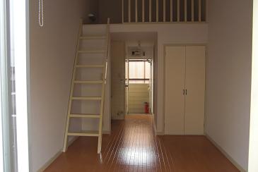 Living and room. Hiroshi 6+ with loft