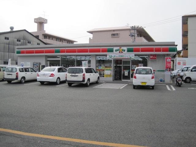 Convenience store. Thanks 696m to Kumamoto Nishikike Okaten (convenience store)
