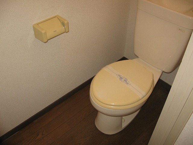 Toilet. Both width has also become to the size that does not feel a sense of oppression