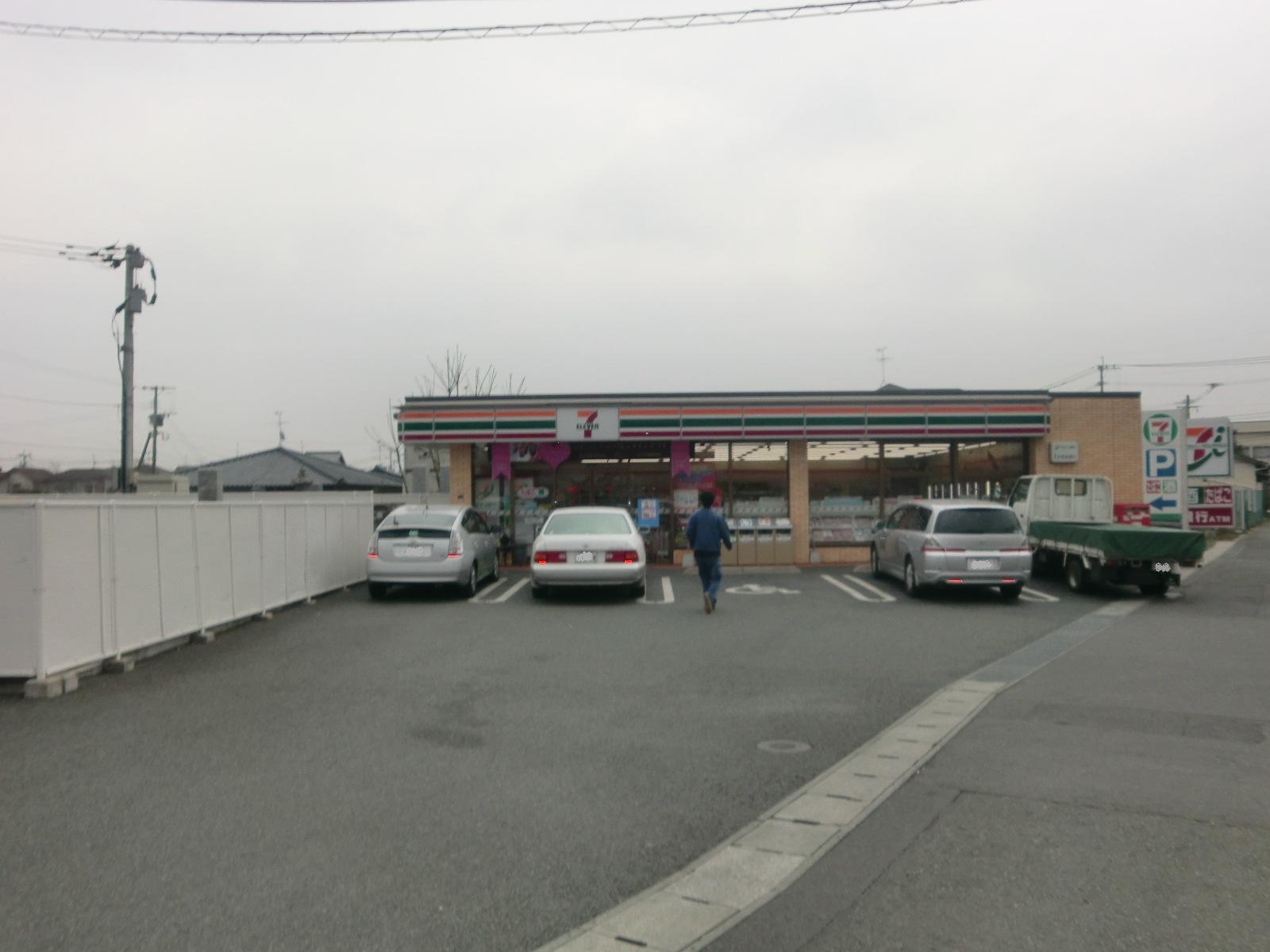Convenience store. Seven-Eleven Kumamoto Minamitakae store up (convenience store) 594m