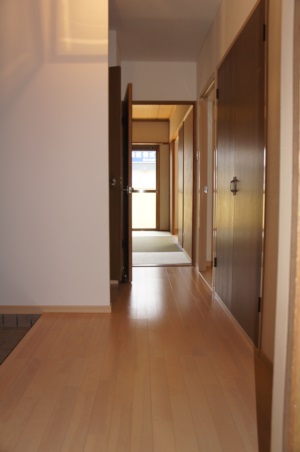 Other room space. Entrance Corridor