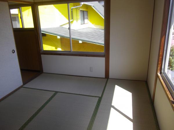 Non-living room. Tatami mat sort already