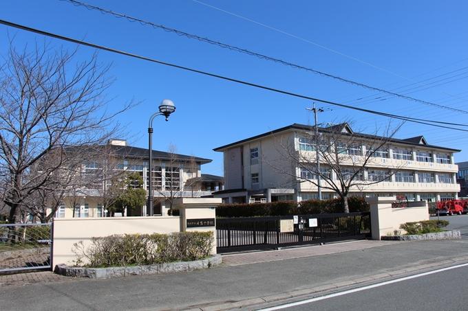 Junior high school. 300m until the Kumamoto Municipal Hiyoshi Junior High School