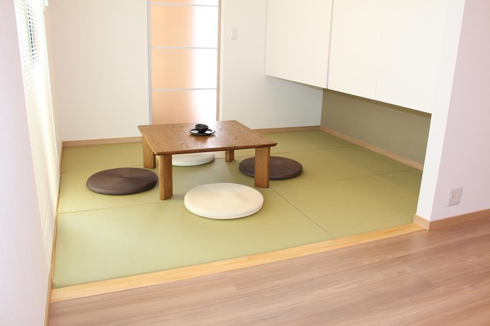 Building plan example (introspection photo). By attaching a Japanese-style room in the living room, Widely usually, And in the private room by a partition at the time of visitor, Usage is also variety. 